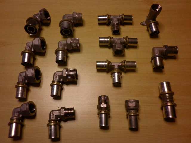 Raccordo a pressare multipinza TH-H-U  tee femmina per tubi multistrato